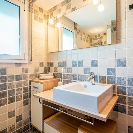 Casa Familiar Con Piscina *