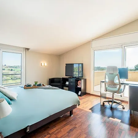 Holiday home Casa Familiar Con Piscina Llica d'Amunt