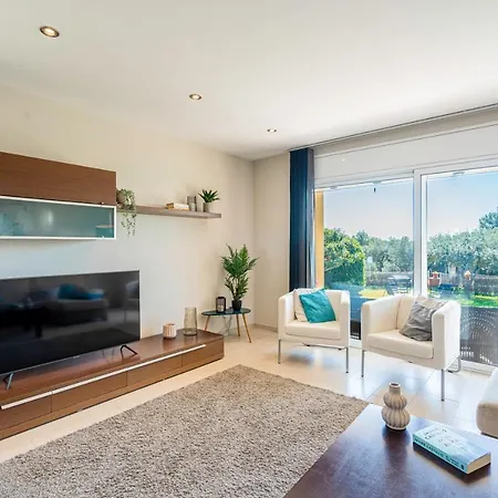 Casa Familiar Con Piscina Holiday home *