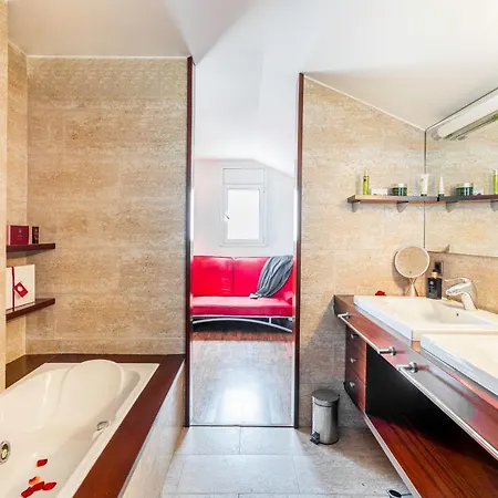 Casa Familiar Con Piscina Holiday home Llica d'Amunt