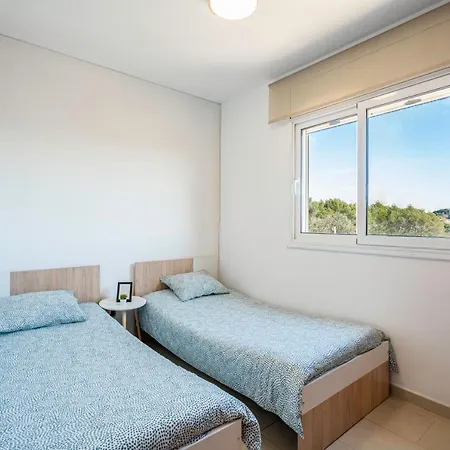 Holiday home Casa Familiar Con Piscina *