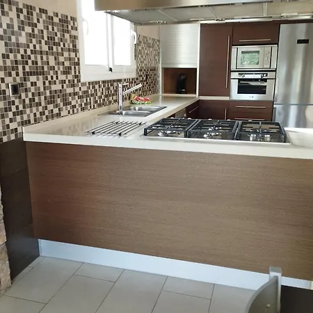 Casa Familiar Con Piscina Holiday home *